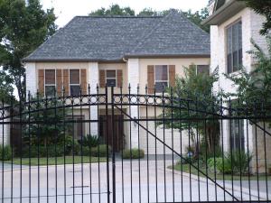 Moritz Village.12.13.06 087